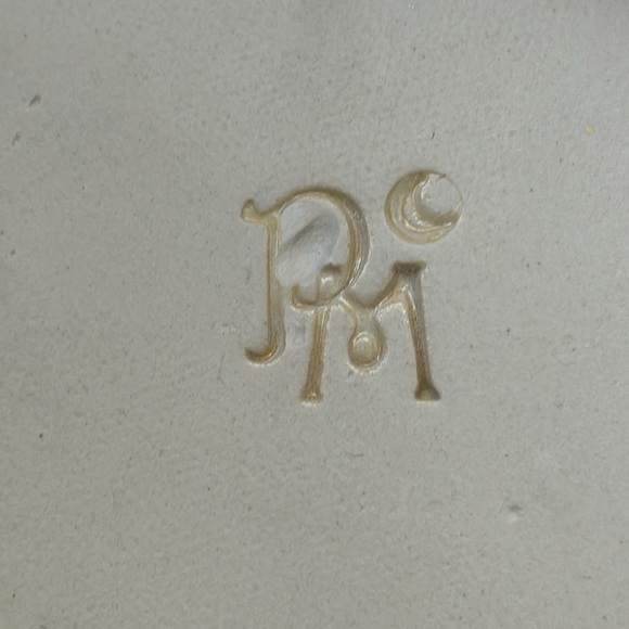 “PM” Art Pottery Ceramic Leaf Dish, 7-1/2”. Pale Green. - Picture 4 of 4